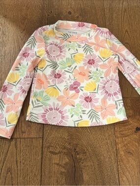Carter’s Rashguard Floral size 2T NWT